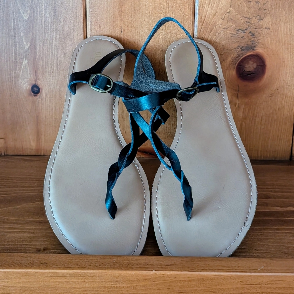 Faux leather Old Navy sandal size 9
